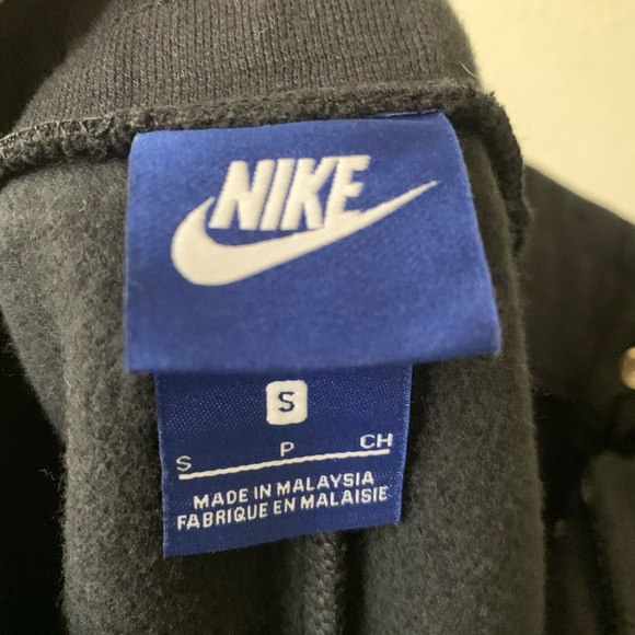 Nike Button Down Wide Leg Pants. - Picture 3 of 6